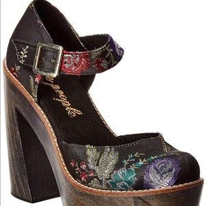 Free people platform heals